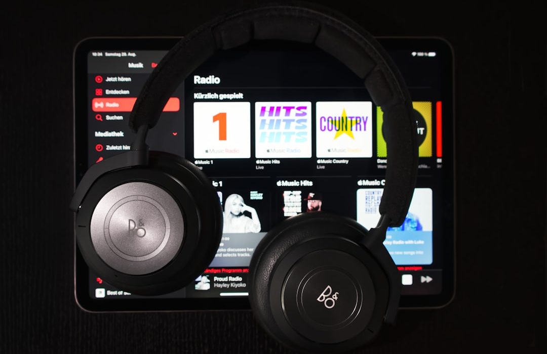 Por dentro do streaming: como funciona uma transmissão de rádio online